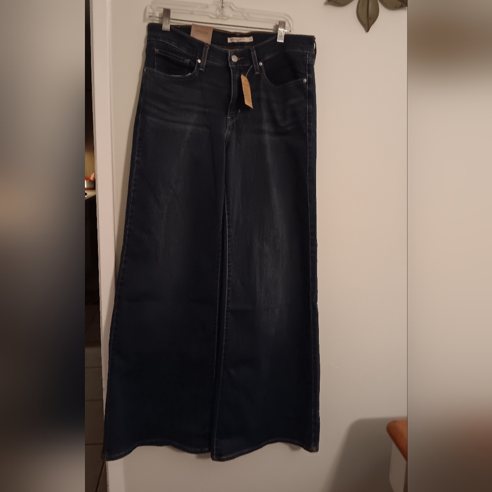 NWT Levis 318  Shaping Wide Leg Dark Blue Jeans 31x32
